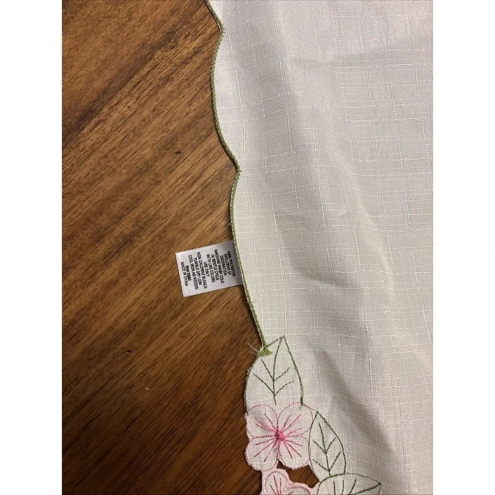 Embroidered Easter Table Cloth Poly Satin Daffodils Easter Eggs 58